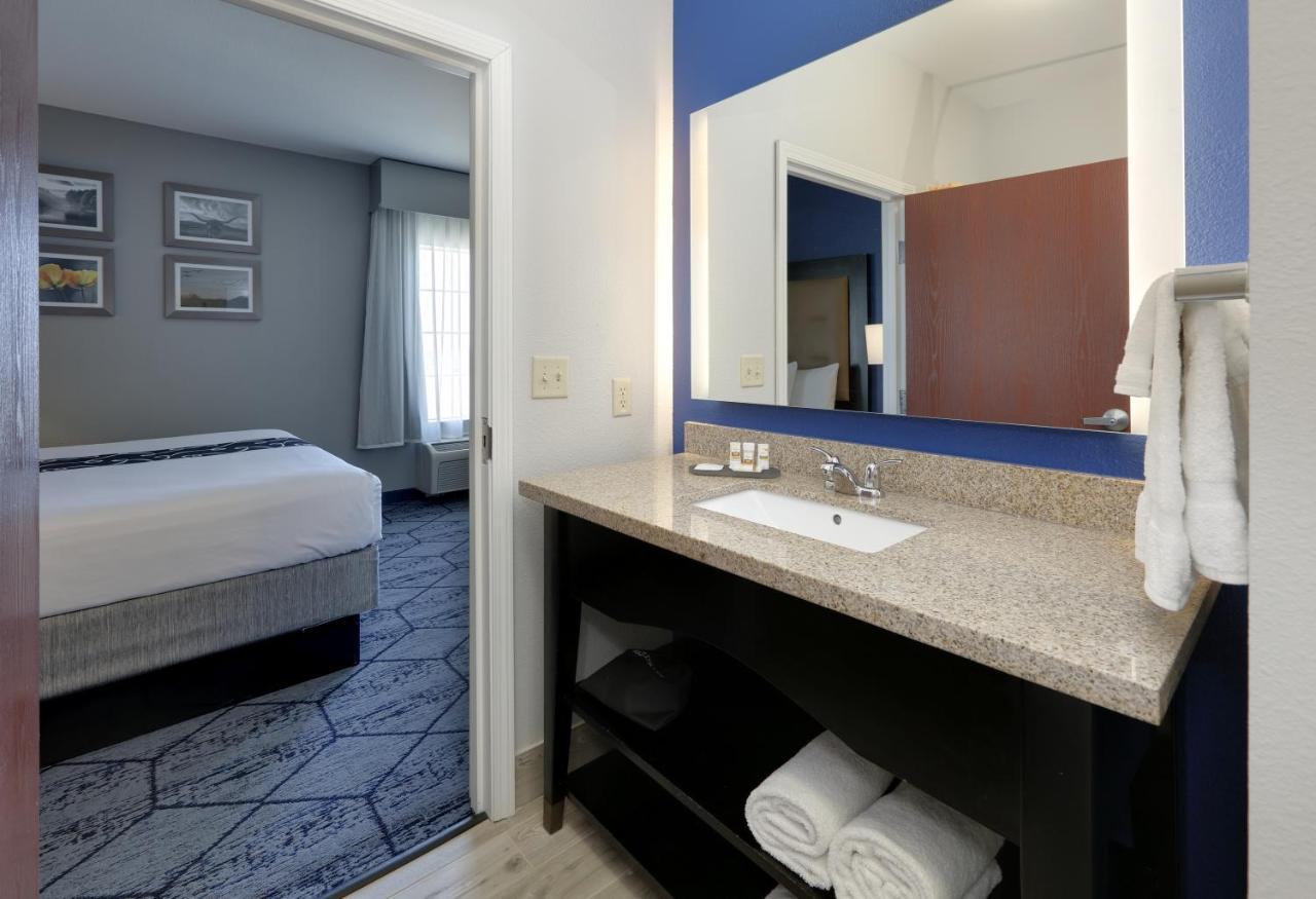 La Quinta By Wyndham Denton - University Drive Exteriér fotografie