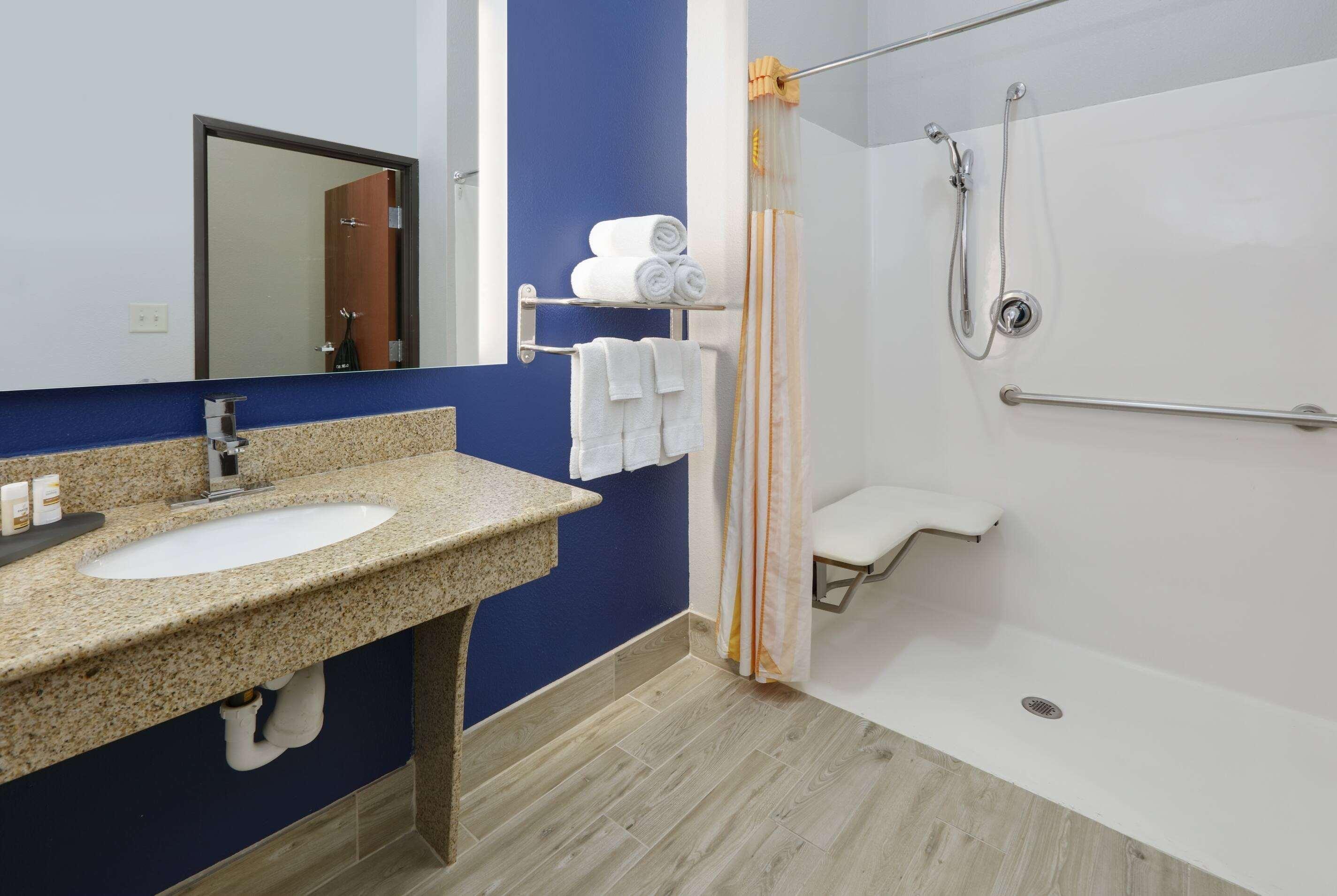 La Quinta By Wyndham Denton - University Drive Exteriér fotografie