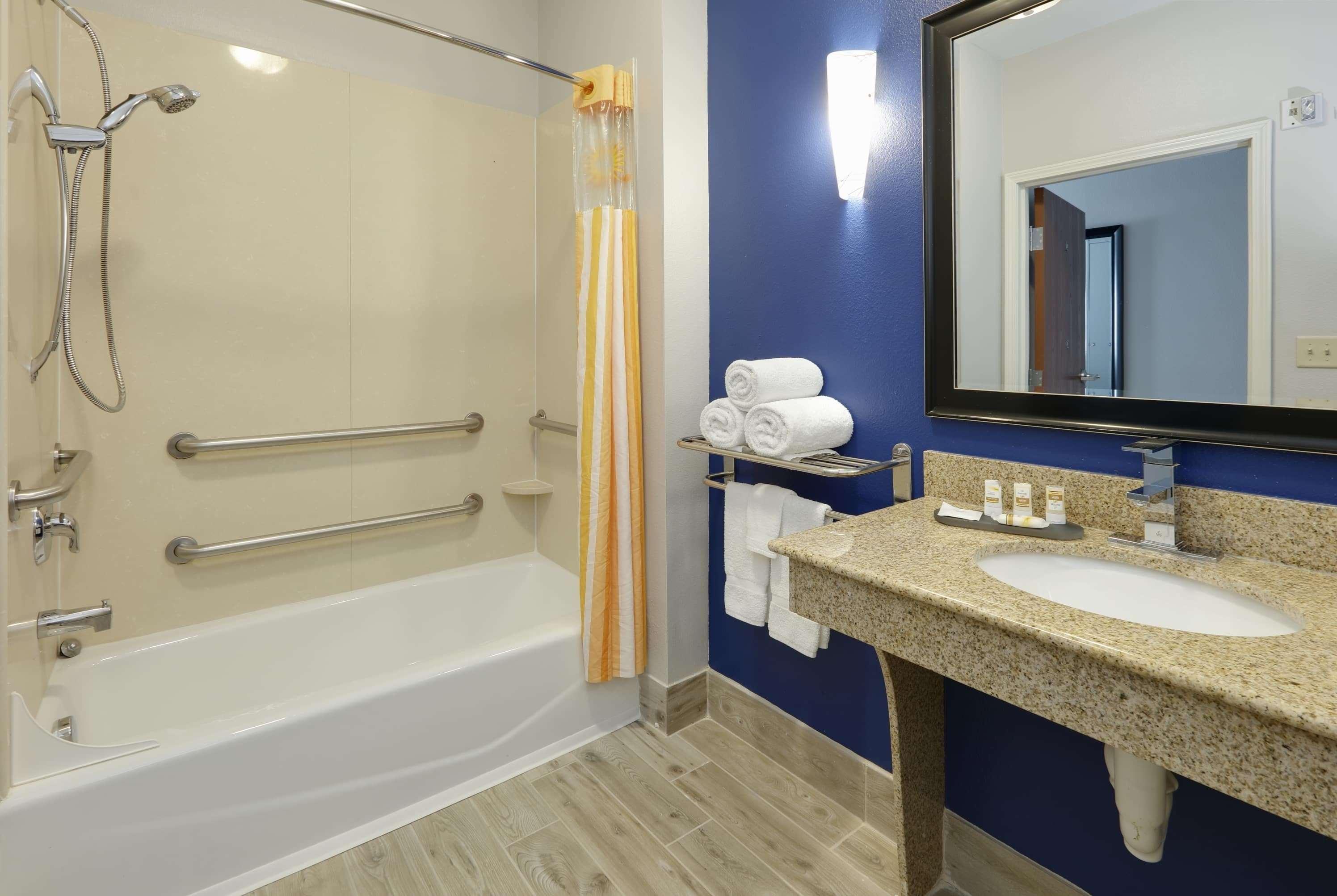 La Quinta By Wyndham Denton - University Drive Exteriér fotografie