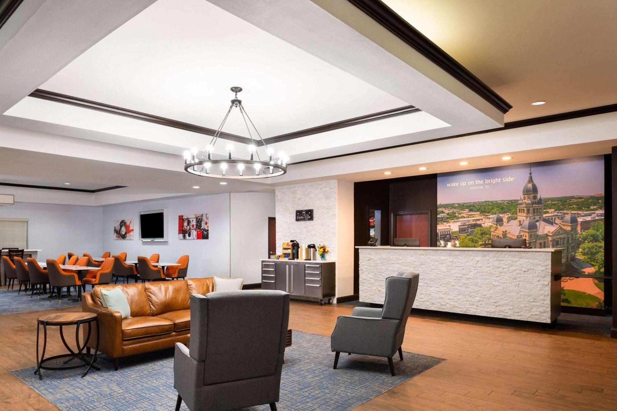 La Quinta By Wyndham Denton - University Drive Exteriér fotografie