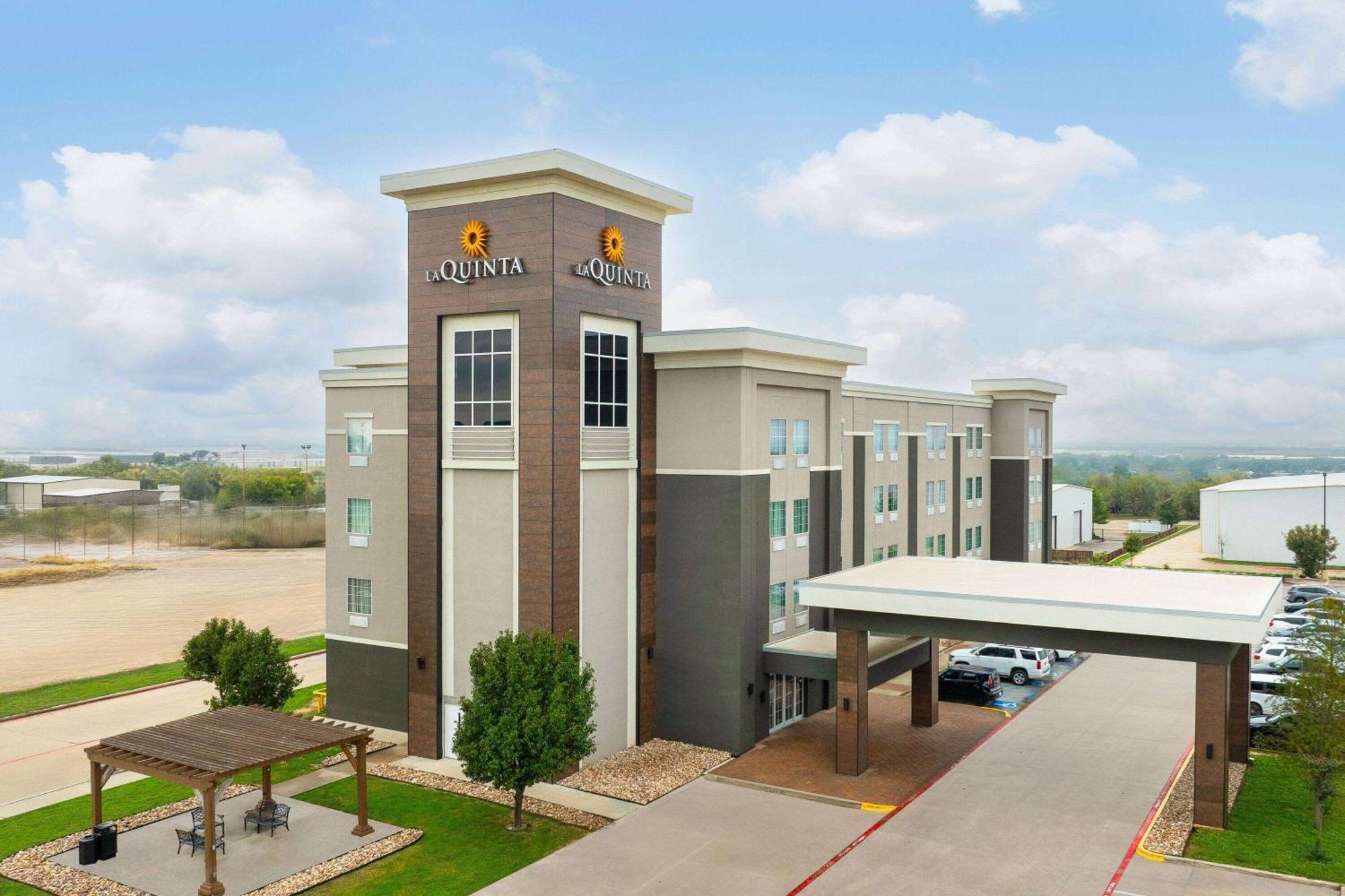 La Quinta By Wyndham Denton - University Drive Exteriér fotografie
