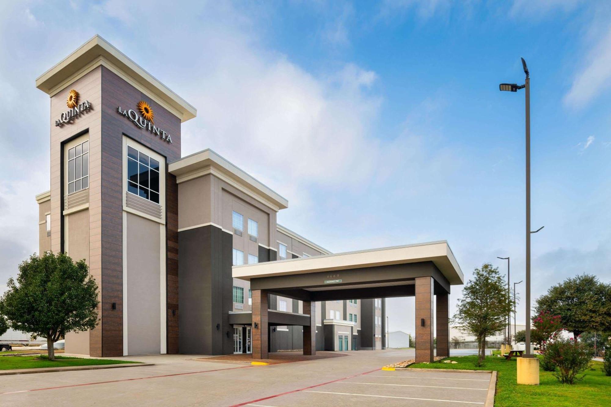 La Quinta By Wyndham Denton - University Drive Exteriér fotografie